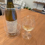 ワインショップ デシカ - ブルガリア産ボロヴィッツ社の白ワイン「Top of The Hill」