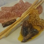 TRATTORIA AL SODO  - アペリティーボ1皿目（サラミ、ごぼうバルサミコ、茄子オイル煮、南瓜インパナーダ）