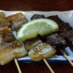 鶴亀 - 豚バラ２本、ハラミ２本(2024年12月27日撮影)