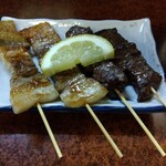 鶴亀 - 豚バラ２本、ハラミ２本(2024年12月27日撮影)