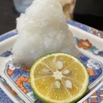 手打うどん 丸亀渡辺 - 大根おろしと酢橘がとても嬉しい