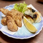 料理旅館 丸寅 - ふぐの唐揚げ／とげ皮煎餅