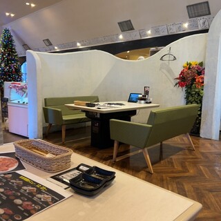 お肉屋さんが『君に、焼いて揚げる。』_2