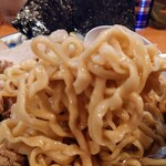 ケンチャンラーメン - 麺、上手くリフトできなかった（笑）