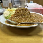 藤よし - キーマカレー、横から