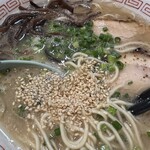 だるま大使～HANARE～ - ゴマ投入