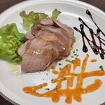 島のイタリアンバル Locavore - パイナップルポークのグリル