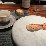 蒼 - さかな人長谷川さんより日朝獲れ赤座海老
      ビスクと焼きたてパンドミ