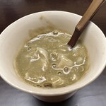 徳ㇵ本也 - 蟹身もたっぷりです。雑味やクドさが全くなく、ただただ旨味濃厚なスープでした⭐︎