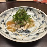 徳ㇵ本也 - フグの刺身　九条葱　ポン酢餡　黒七味