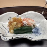 徳ㇵ本也 - 器はこちらのお店の開店祝いに作陶家の加藤静允さんから松本さんへ直接贈られた器とのこと。大切な器で御料理をいただけることに感謝です。