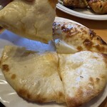 やっぱりインディア - チーズクルチャ