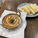 ネパールキッチンカジ - マトンカレーとチーズナン