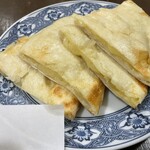 ネパールキッチンカジ - チーズナン