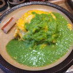 ヒトツキ - トロトロの卵。添えられているウインナーが可愛い