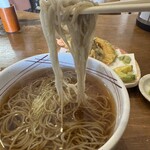 地粉や - そばの箸上げ