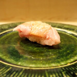 うを徳 - 鰤（握り）