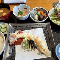 活伊勢海老料理 中納言 神戸三宮本店 - 