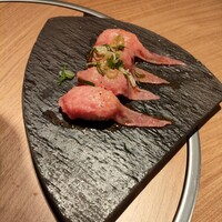 焼肉 にくなべ屋 神戸びいどろ 北野坂店 - 