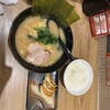 横浜家系ラーメン 銀家 川崎銀柳街店
