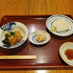 吾妻橋 やぶそば - 鳥わさ、わさび漬け、かまぼこ