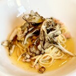 catoe - 手打ちパスタ  秋鮭と舞茸