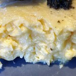 寿司ビストロ 禅 - 上に乗ったトリュフも、その下にあるソースもしっかりしていて、ワインと合います。合いすぎます。困っちゃう。