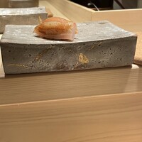 鮨 由う - 