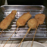 串かつ だるま - ルクアセットその２（一番左は単品注文の"ささみガーリック"だと思います）