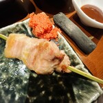 炭屋 串兵衛 - 豚バラにスッキリした梅味をつけて