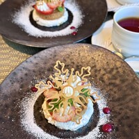MIDO RESTAURANT PIC NIKA - 