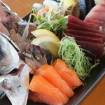 花火 - その日捌いた新鮮な魚をご用意しています！