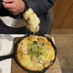 イタリアンダイニング CAFE bird - 牡蠣と銀飛沫の石窯チーズ焼き