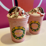 マクドナルド - ドリンク写真:ダブルチョコストロベリーフラッペ
with マカロンチョコレート