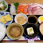 天然魚と七輪焼き 隠れ居酒屋 雑魚や - 8番定食