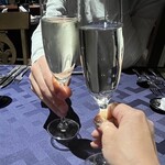 シーフードイタリアン　ポルト - スパークリングワインで乾杯♪