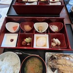 日本料理 初海 - 