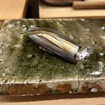 鮨桂太 - おかわりの小肌。最高の漬け具合が、パンチのあるシャリと絶妙なハーモニー❣️