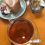 珈琲浪漫 - 飲み物には豆菓子がついてきます！