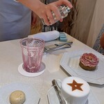 カフェ ディオール バイ アンヌ=ソフィー・ピック - 