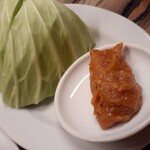 ホルモン焼 夏冬 - キャベツ