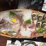 海幸 - 舟盛り　真鯛・カンパチ・甘海老・サザエ・アオリイカ