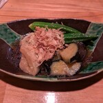 居酒屋 ヨーテル - 茄子とオクラの揚げ浸し。夕飯前のちょい呑みのおつまみにはちょうど良いサイズ感。