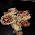 てっぱん紅白 - レンコンチーズベーコン　お店人気メニューNo.2