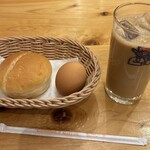 コメダ珈琲店 - カフェオレ600円にローブパン（バター）、ゆで玉子サービス