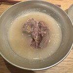 肉亭ふたご iki 新宿店 - 牛タンのスープ　ホロホロです