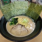 横浜ラーメン　味王 - とんこつラーメン　￥630