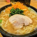 濃厚とんこつラーメン むしゃむしゃ - 料理写真:濃厚とんこつラーメン800円 
 ＋ 辛ネギ140円 ＋中盛130円