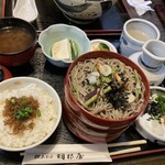 献上そば 羽根屋 - 三色割子定食