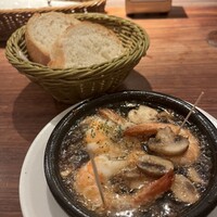 スペイン料理 La Cazuela 三ノ宮 ミント神戸店 - 